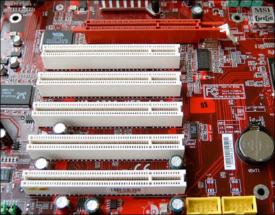 AGP und PCI Slots