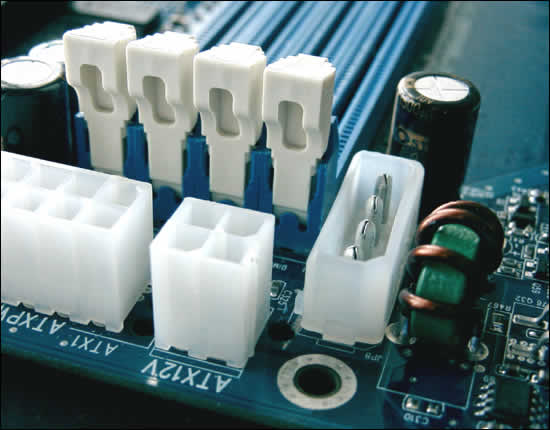 12V ATX Stecker