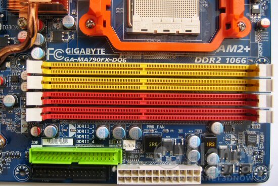 Bild vom Layout des Gigabyte GA-MA790-DQ6