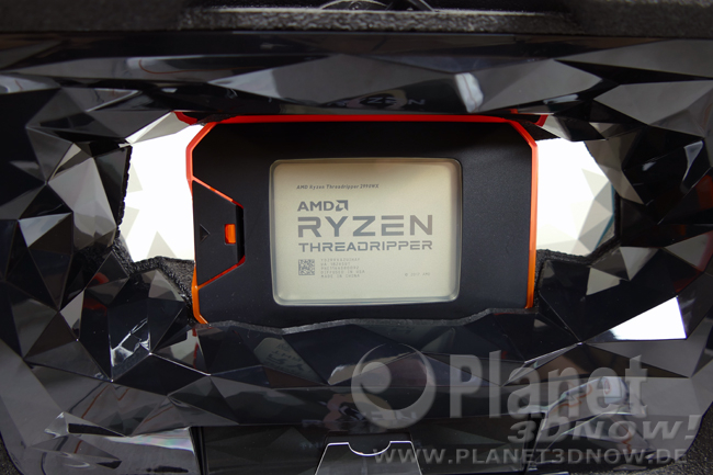 Unboxing AMD Ryzen Threadripper 2990WX