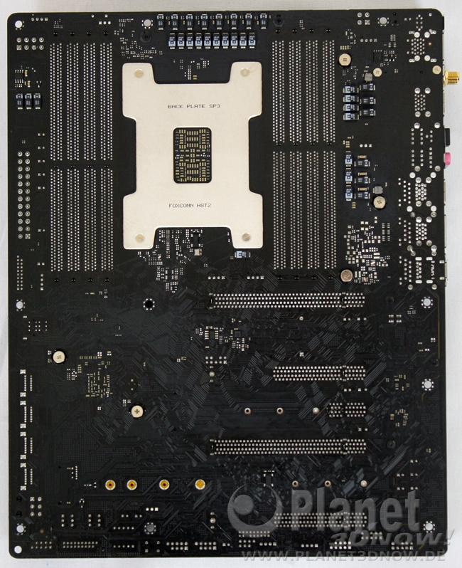 ASRock X399 Taichi: Layout