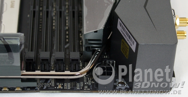 ASRock X399 Taichi: Layout