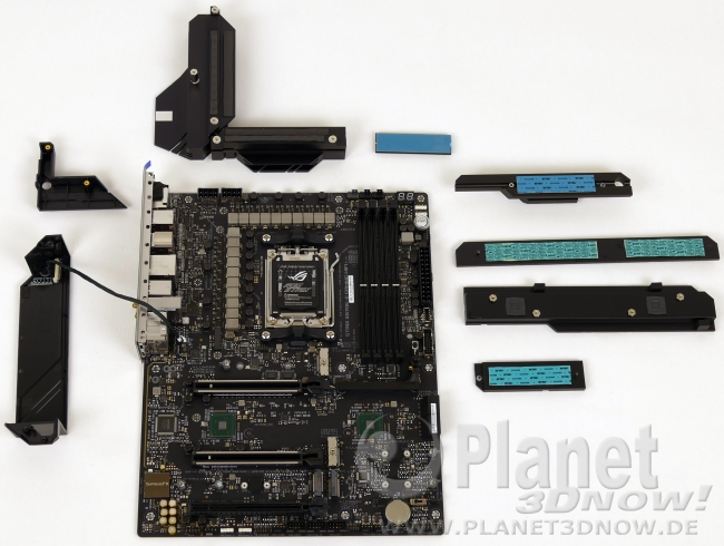 ASUS ROG Strix X670E-E Gaming WiFi: Layout