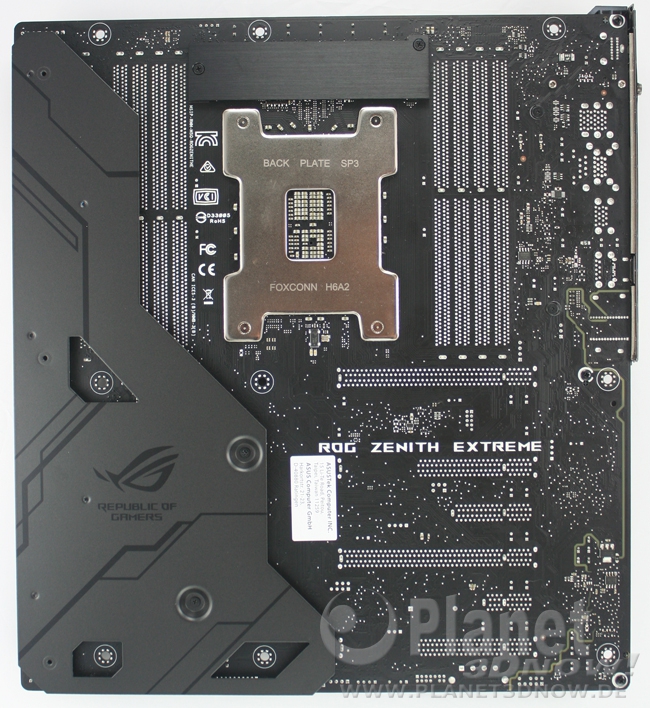 ASUS ROG Zenith Extreme: Layout
