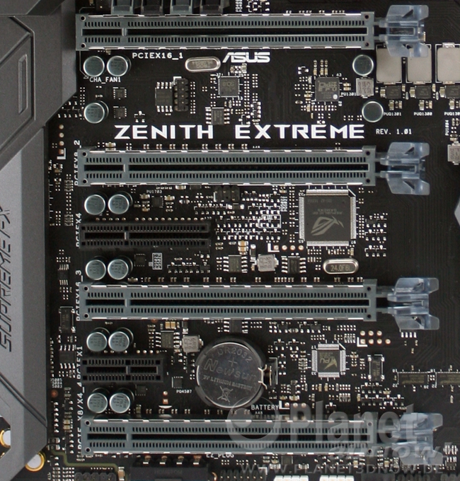 ASUS ROG Zenith Extreme: Layout