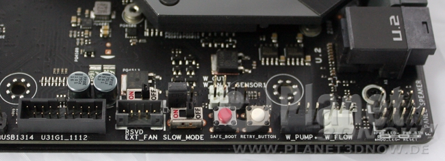 ASUS ROG Zenith Extreme: Layout