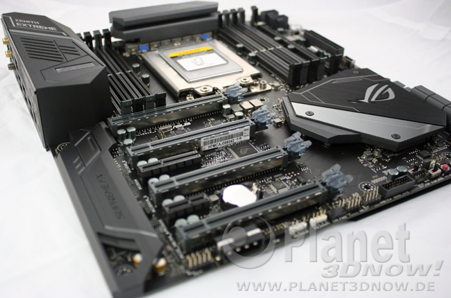 ASUS ROG Zenith Extreme: Layout