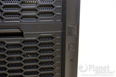 Cooler Master Silencio 452: Ein-/Ausschalter Front