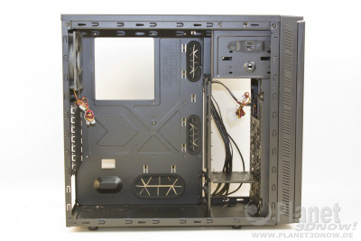 Cooler Master Silencio 452: Innenansicht Mainboardträger