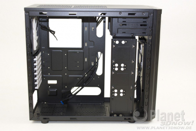 Fractal Design Core 3300 Innenansicht vorn