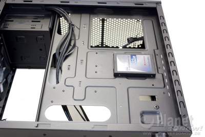 Fractal Design Core 3300 SSD hinterm Mainboardtray