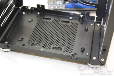 Lian_Li-PC-Q21_23