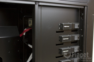Phanteks Enthoo Primo: 5,25-Zoll-Einbauschächte